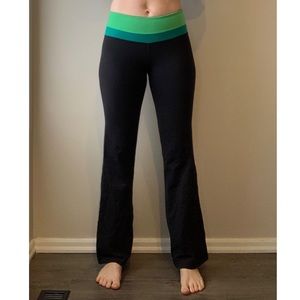 EUC LULULEMON Groove Pants